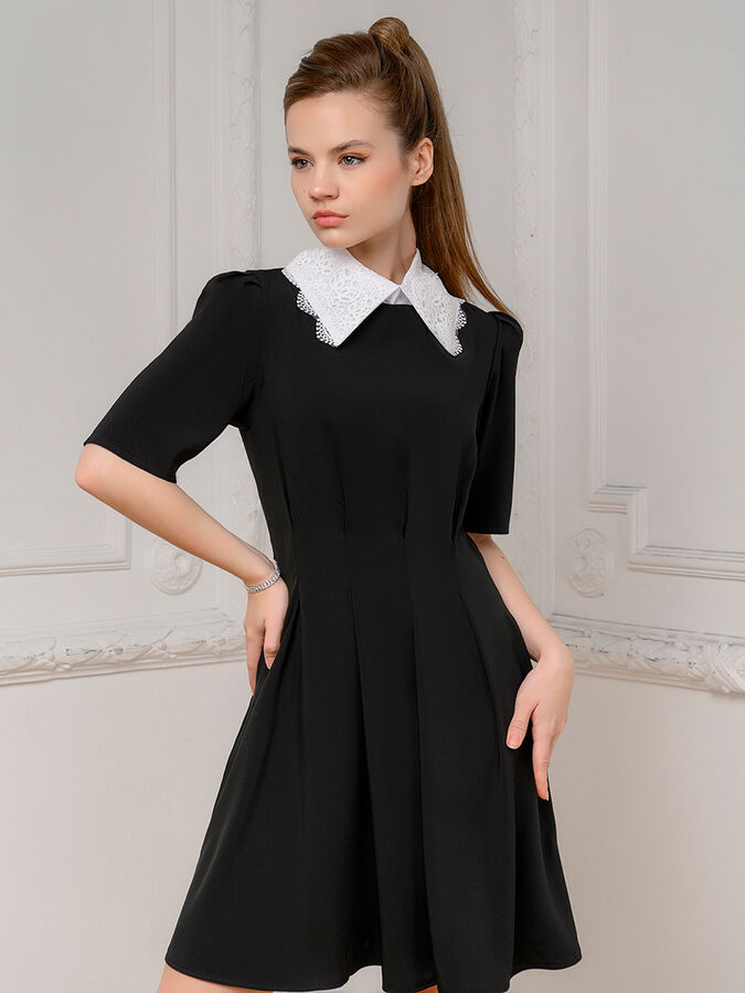 1001 Dress Платье длины мини черное с кружевным воротничком