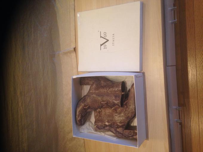 полусапожки-Versace 19.69 - обувь и сумки (часть 2)! раздача- ИТАЛИЯ- размер 40 ЕСТЬ ФОТО во Владивостоке