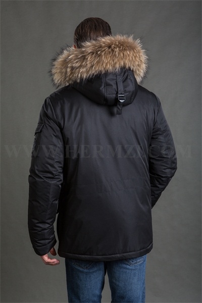 HERMZI. Качественная мужская зимняя куртка с капюшоном и меховой опушкой из енота