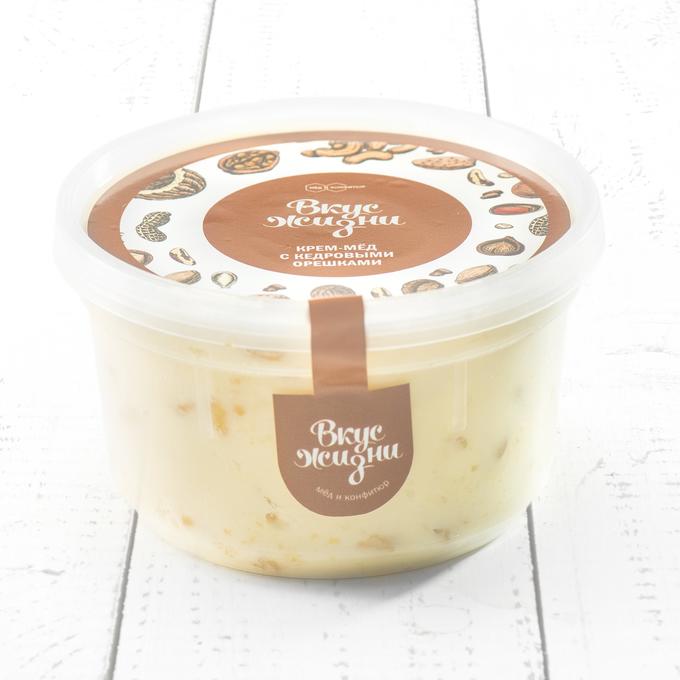 Крем-мёд таежный с кедровыми орешками в пластиковой банке Вкус Жизни New 300 гр