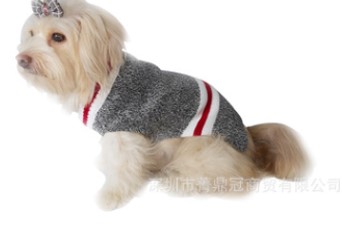 Шерстяной свитер для собаки