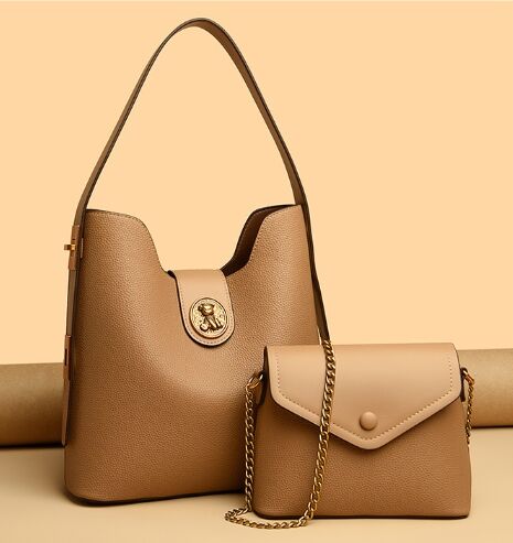 COSMOСOLLECTION_BAGS Сумка-тоут из натур. кожи на застежке с декор. пряжкой + мини-сумка на цепочке, коричневый