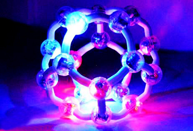 светящиеся конструкторы для детей. светящийся конструктор laser pegs. магнитный конструктор со светящимися шариками. конструктор светящийся 110. светящийся конструктор.