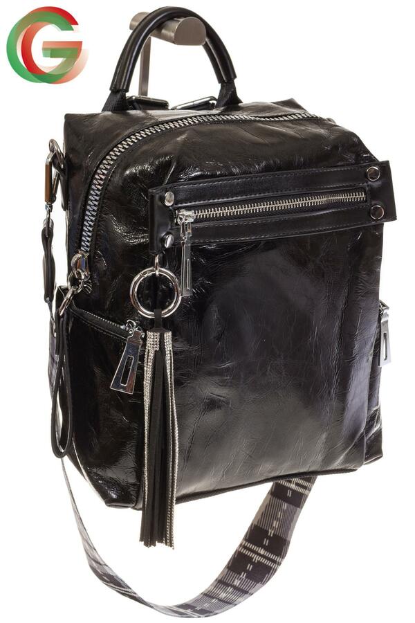 Сумка-рюкзак черного цвета из искусственной кожи