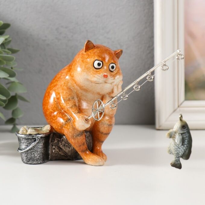 СИМА-ЛЕНД Фигурка полистоун лак «Рыжий кот на рыбалке», 12.5x10x18 см