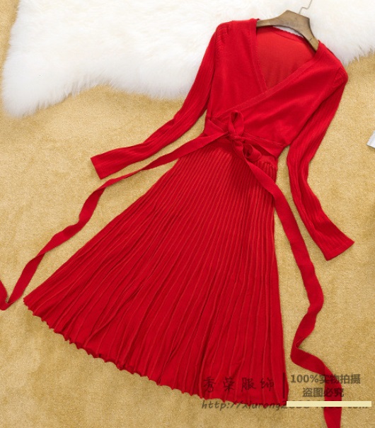 Трикотажное плиссированное платье, красный