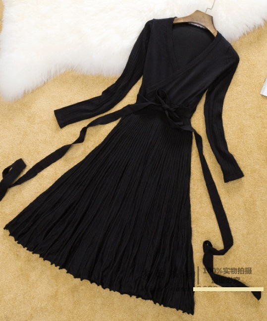 Трикотажное плиссированное платье, черный