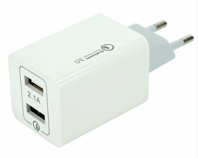 Сетевое зарядное устройство Qualcomm Quick Charge 3.0 AR-QC-02 - 2.1А, 3.5А - белая
