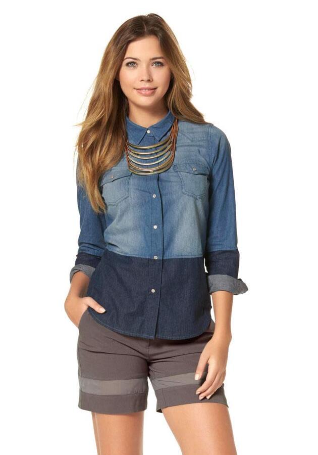 Джинсовая рубашка женская 2024. Джинсовая блузка. Джинсовая рубашка комбинированная. Рубашки джинсовые комбинированные. Комбинированные джинсовые рубашки женские.