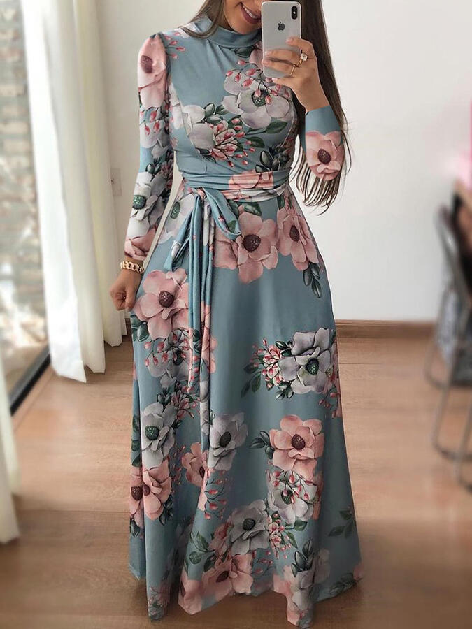 Платье с длинным  рукавом