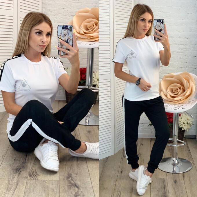 Спортивный костюм брюки и футболка