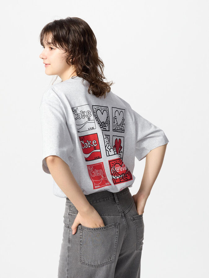 UNIQLO UT - хлопковая футболка из коллаборации Кит Харинг x Сoca-Сola - 03 GRAY