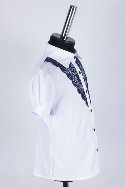 Бенгалиновая блузка на пуговицах c вырезом
