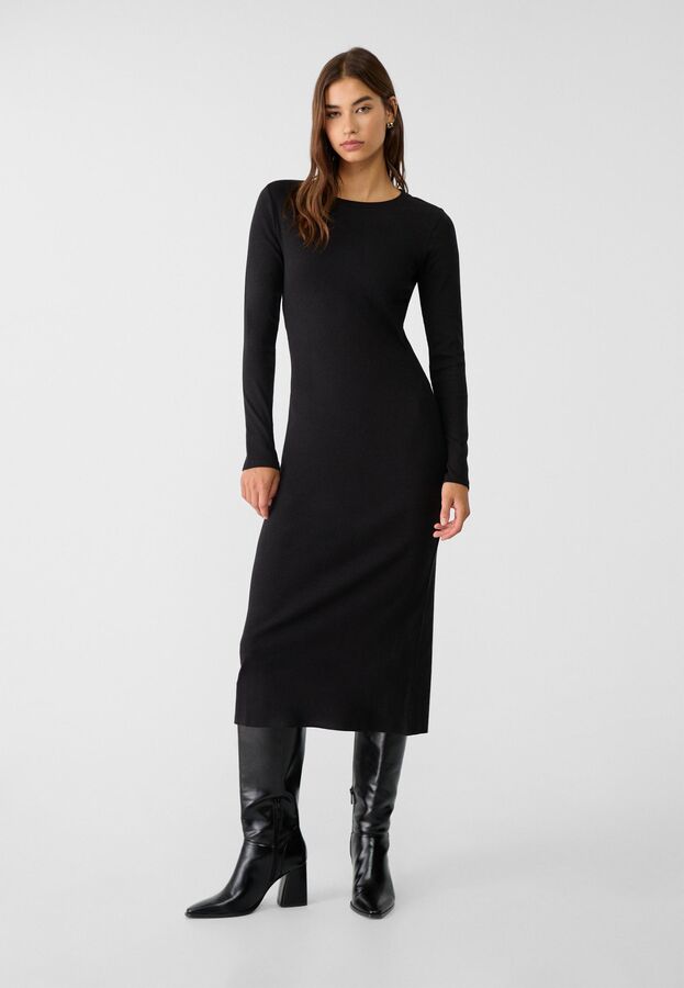Stradivarius Платье
