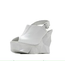 Ronnon Style продам классные кожанные босаножки очень удобные