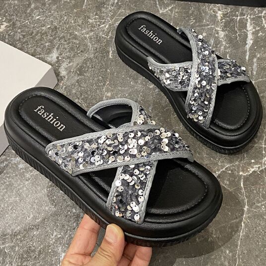 COSMOСOLLECTION_SHOES Сандалии крест-накрест со стразами на толстой подошве, серебро