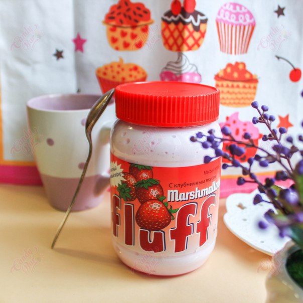 Зефир кремовый с клубничным вкусом - Marshmallow Fluff Strawberry, 213г. 