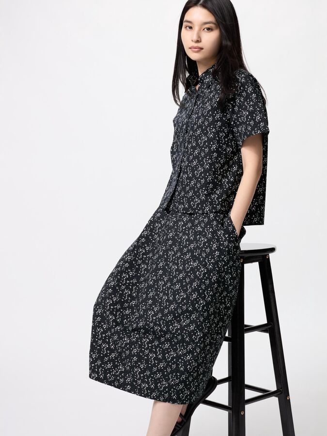 UNIQLO Юбка с принтом, черный