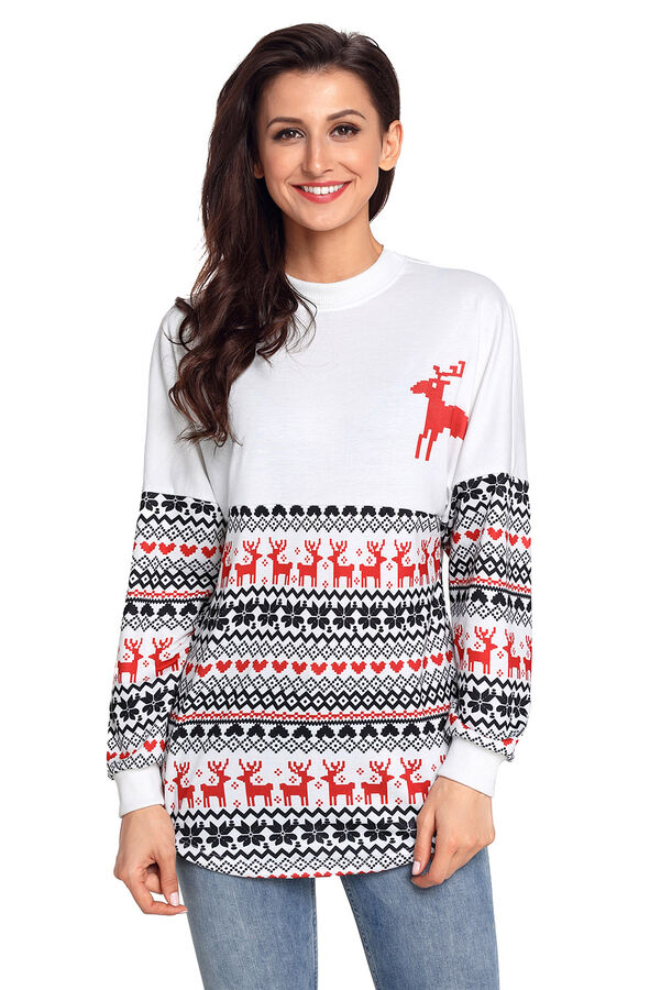 Белый свитер с закругленным низом и рождественским орнаментом