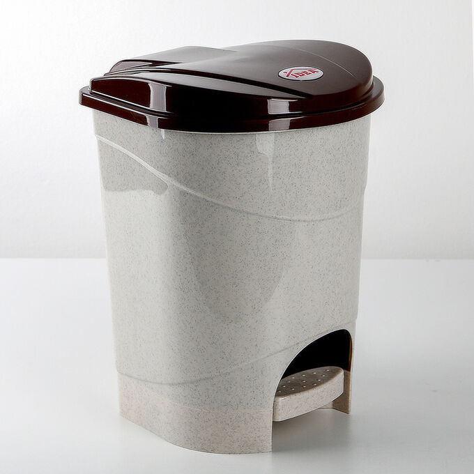 IDEA Контейнер для мусора, 7 л, с педалью, цвет бежевый мрамор