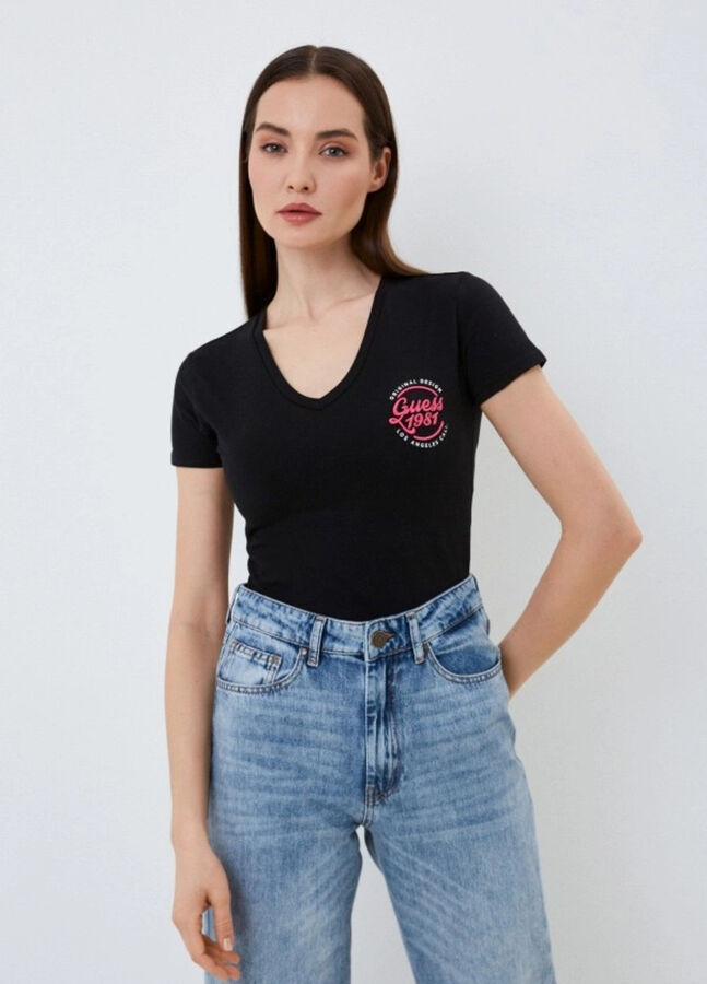 Футболка Guess. Италия. 🇮🇹 Новая