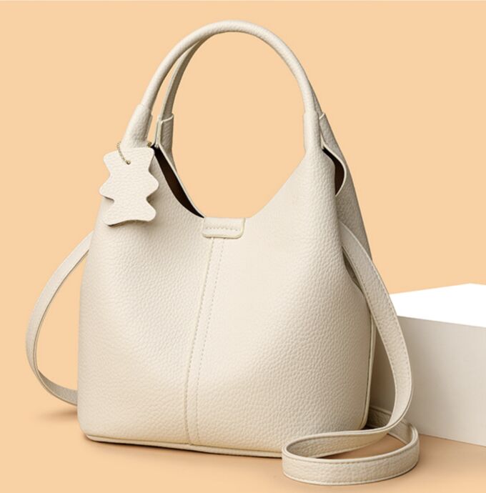 COSMOСOLLECTION_BAGS Сумка во французском стиле из натуральной кожи молочная