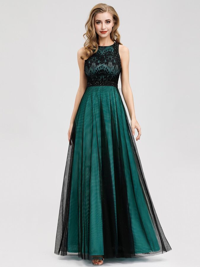 Элегантное темно-зеленое длинное вечернее платья с кружевной аппликацией