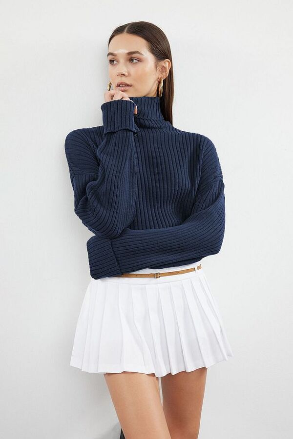 Trendyolmilla Свитер из трикотажа Indigo Crop Basic