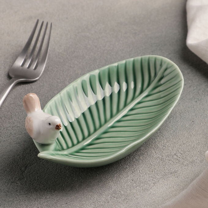 СИМА-ЛЕНД Блюдо сервировочное «Птичка на листочке», 15,5x8,5 см, цвет зелёный
