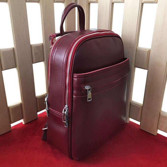 Стильный рюкзак-трансформер Megapolis формата А4 из натуральной кожи винного цвета.