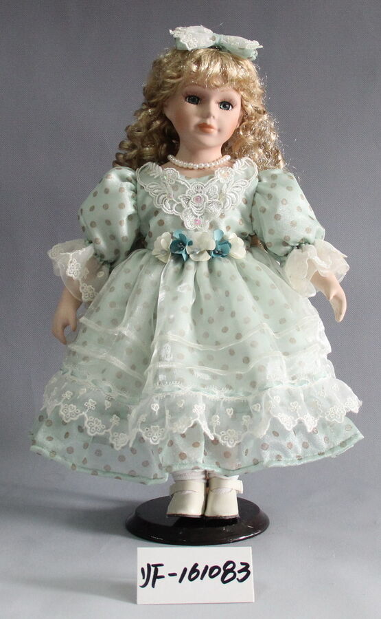 Кукла коллекционная сувенирная YF-161083 (1/12)