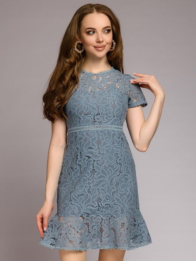 Платье пыльно-синее кружевное длины мини с короткими рукавами