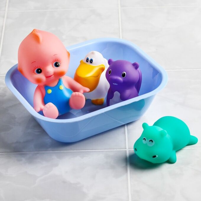 Набор игрушек для игры в ванной «Пупс +3 игрушки в ванне»