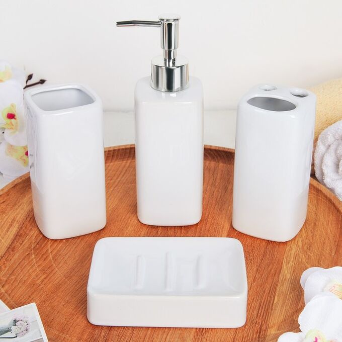 Набор аксессуаров для ванной комнаты Доляна «Статика», 4 предмета (дозатор 300 мл, мыльница, 2 стакана)