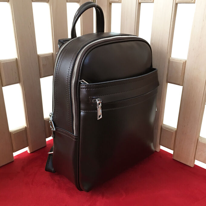 Стильный рюкзак-трансформер Megapolis формата А4 из натуральной кожи шоколадного цвета.