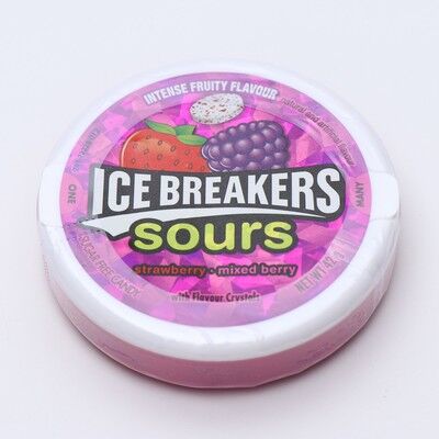 Жевательные конфеты Ice Breakers Sours Strawberry 42 г