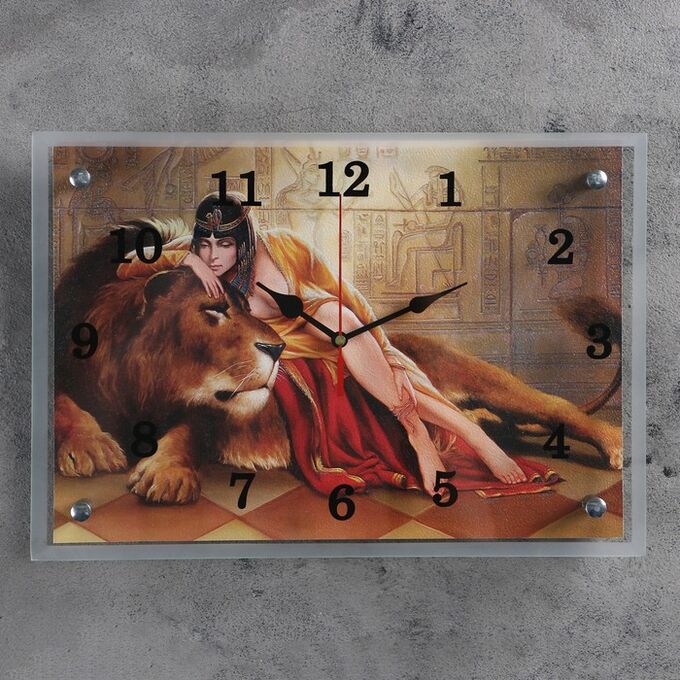 Часы настенные, серия: Животный мир, &quot;Царица со львом&quot;, 25х35  см, в ассортименте