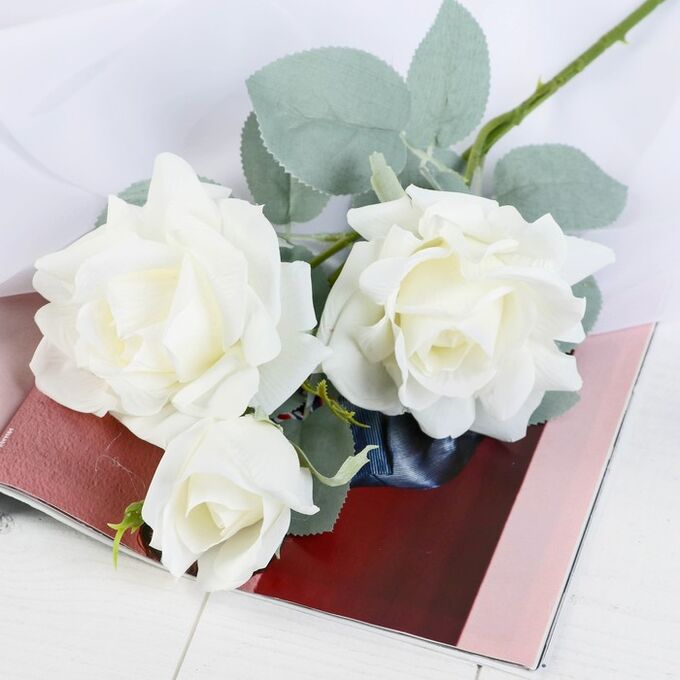 Poetry in flowers Цветы искусственные «Роза Терция», 12x60 см, белые