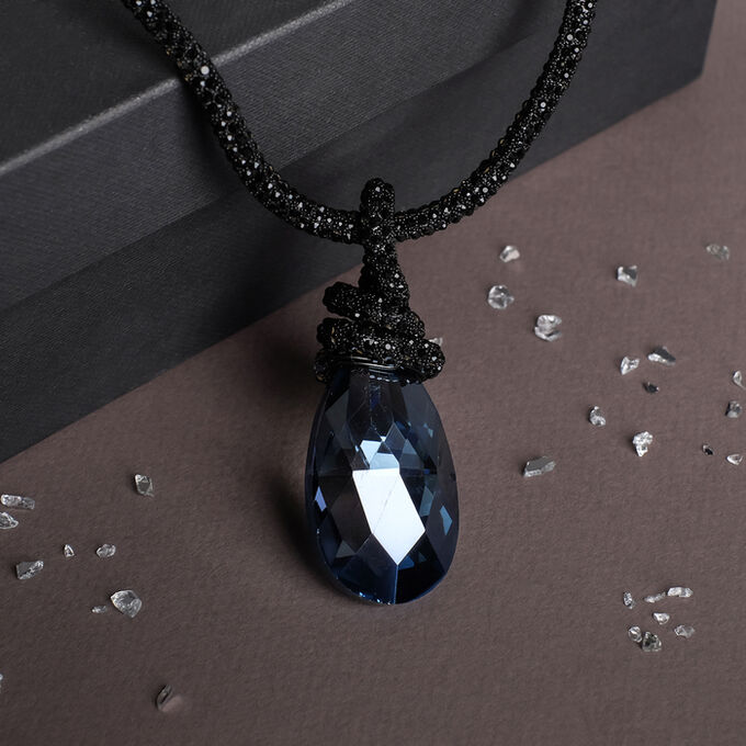 Кулон на декоративной основе &quot;Сокровище&quot; крупный кристалл, цвет чёрно-синий, 50см