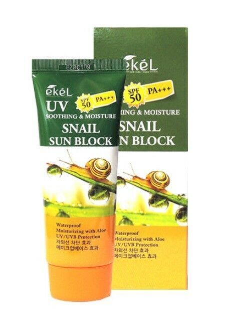 Ekel cosmetics Увлажняющий Крем - протектор для лица с экстрактом слизи улитки Ekel Soothing&amp;Moisture Snail Sun Block SPF 50 PA+++