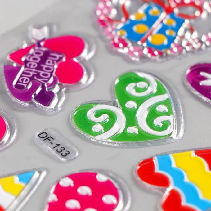 лене подарили 10 цветных наклеек