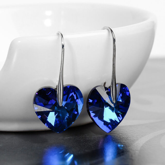 Серьги с кристаллами &quot;Сияние сердца&quot;, цвет синий в серебре