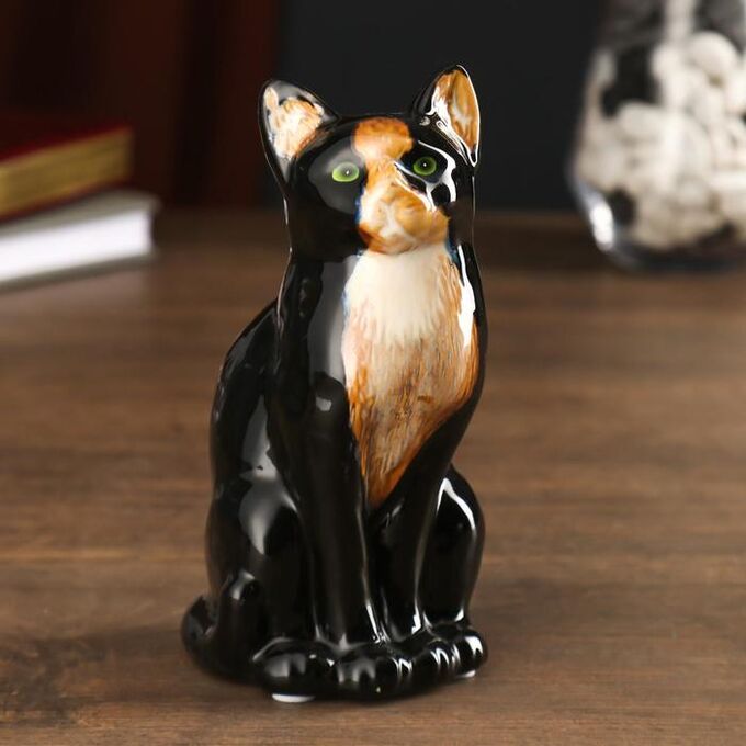 Сувенир керамика &quot;Чёрная кошка с белой грудкой&quot;  15,5х8х7 см