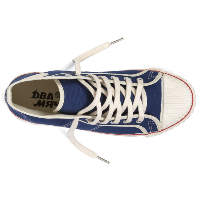 Кеды 2 мяча. Советские кеды два мяча. Одежда два мяча. Кеды два мяча 1971. Кеды два мяча.