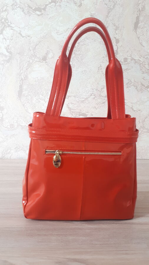 СКИДКА! Новая итальянская очень красивая сумка кораллового цвета в Хабаровске