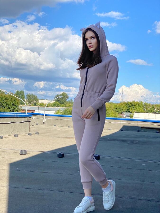 Спортивный костюм с ушками женский