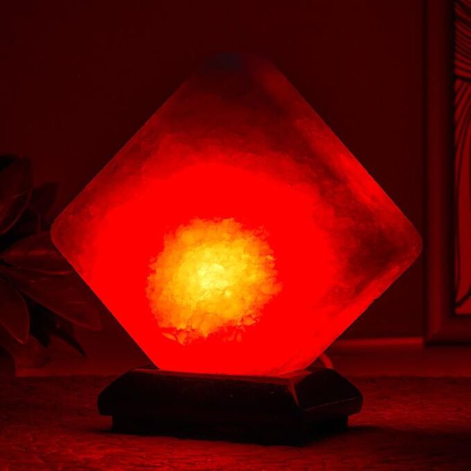 Соляной светильник  &quot;Кубик&quot; LED (диод цветной) USB белая соль 10х9х7 см