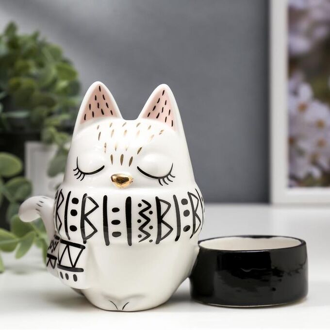 Сувенир керамика подсвечник &quot;Котёнок в шарфике&quot; бело-чёрный с золотом 11,1х7,5х15 см