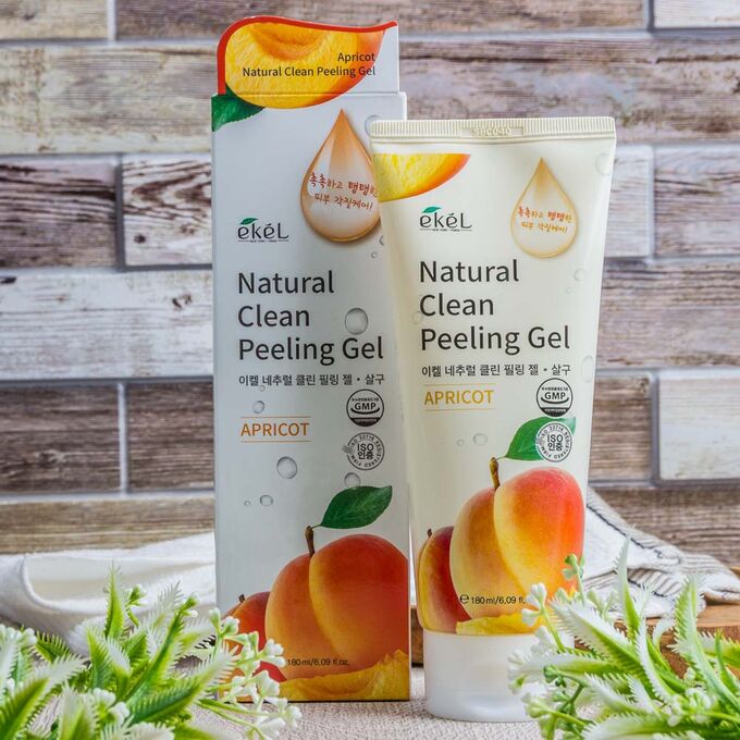 Ekel cosmetics Ekel Пилинг-гель (скатка) для лица  Apricot Natural Clean Peeling Gel