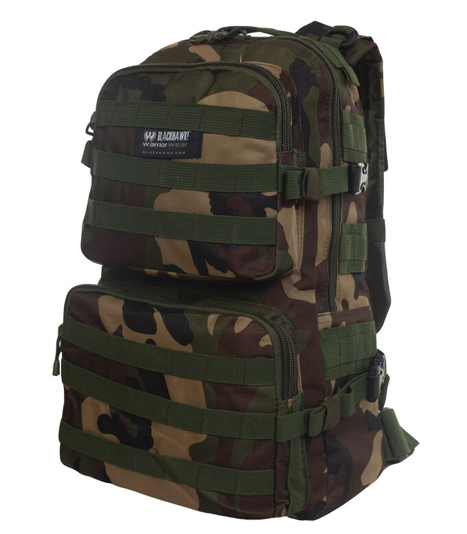 Военный камуфляжный рюкзак Blackhawk (30 литров, Woodland) - Универсальная модель для профессиональных военных, охотников, туристов, выживальщиков. Внутри основного отделения - 8 дополнительных карман